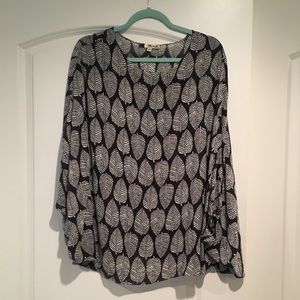 Black and white Yana K Los Angeles blouse